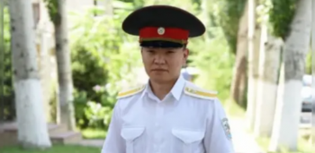 В Бишкеке милиционер спас из пожара девочку и ее маму