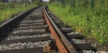 В Бишкеке 18-летнего парня насмерть сбил поезд