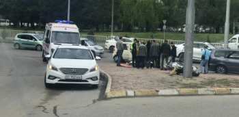 Недалеко от рынка "Мадина" в Бишкеке сбили мотоциклиста