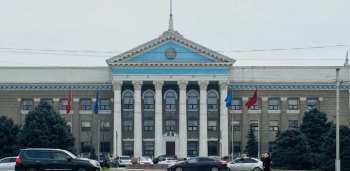 Мэрия Бишкека вновь подняла вопрос об ограничении на передвижение транспорта