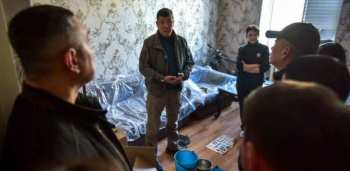 Мэр Бишкека поручил помочь жителям затопленной квартиры на улице Льва Толстого