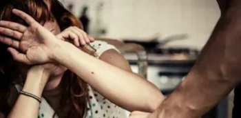 В Бишкеке мужчина несколько раз избил женщину. Она скончалась от полученных травм