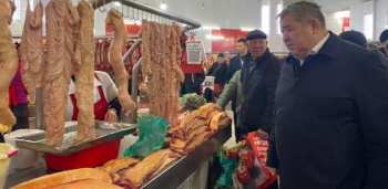 На Ошском рынке проверили цены на мясо