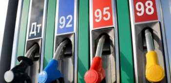 В Кыргызстане цены на АЗС упали, а в России выросли