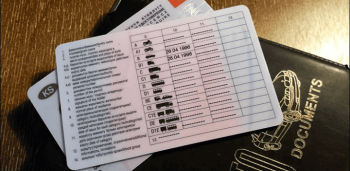 В МИД ответили, как кыргызстанцы в России могут заменить водительские права