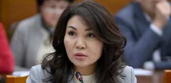 Сурабалдиева просит объявить амнистию для авто, купленных по доверенности