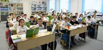 Из-за нехватки учителей в Бишкеке предложили не делить классы по языкам обучения