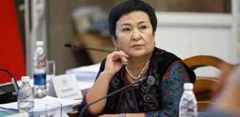 Депутаты Жогорку Кенеша потребовали закрепить за ними «почетные места» на мероприятиях