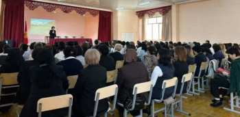 Директоров школ Бишкека собрали на совещание