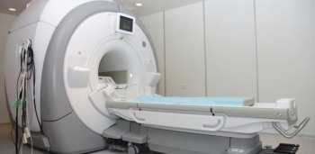 Высокие цены на МРТ и анализы возмутили депутата ЖК