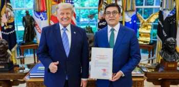 Эдиль Байсалов вручил верительные грамоты Дональду Трампу в Белом доме