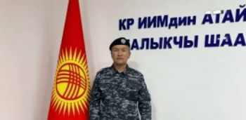 В Балыкчи милиционер спас двоих детей, тонувших в озере Иссык-Куль