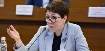 "Это преступная халатность". Депутат возмутилась судьбой 50 троллейбусов из Бишкека в Оше
