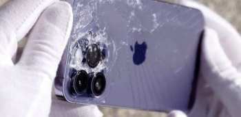 Ссора на дороге закончилась уголовным делом. Мужчина разбил iPhone женщины за $1,4 тыс.