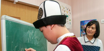 В ЖК призывают открыть бесплатные курсы кыргызского языка для всех желающих